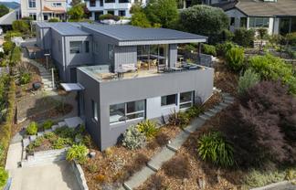 4 Leach Place, Enner Glynn