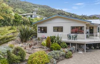 11 Field Terrace, Okiwi Bay