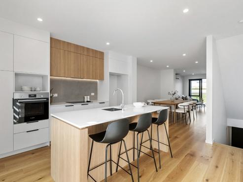 55 Riukiuta Avenue, Three Kings