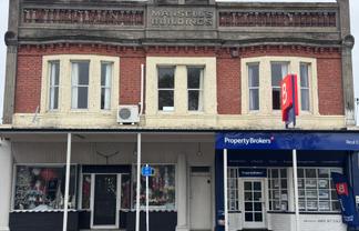 114 Bridge Street, Bulls