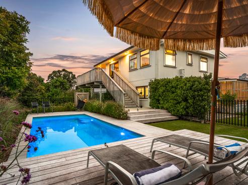 19 Dunbar Road, Point Wells