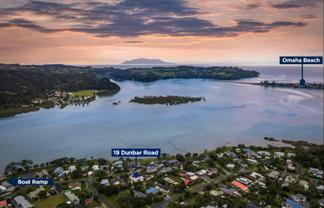 19 Dunbar Road, Point Wells