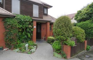 7 Derenzy Place, Avonhead