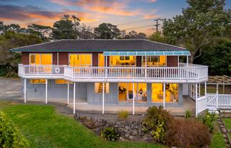 281 Sturges Road, Henderson