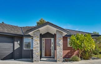 13 Kawatiri Place, Westport