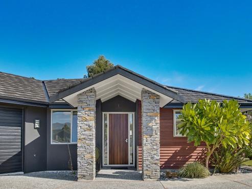 13 Kawatiri Place, Westport