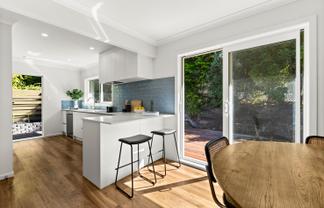 14 Priestley Road, Bluff Hill