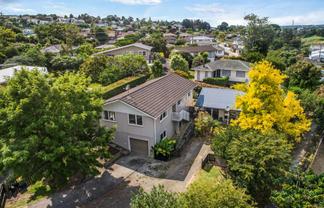 42 & 42A Vina Place, Massey