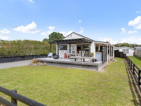 215A Kiwi Road, Whangamata