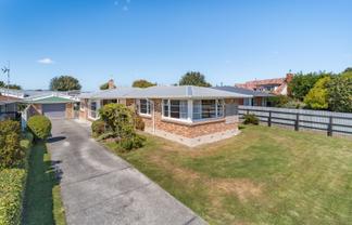 7 Innes Place, Roslyn