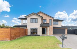 27 Scotsmoor Drive, Wattle Downs