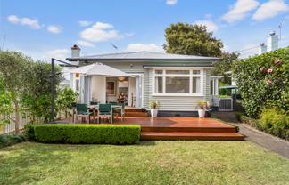 6 Aliford Avenue, One Tree Hill