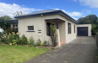 405  Elles Road , Strathern