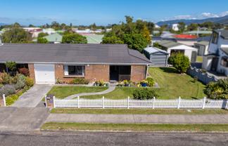 86 Bell Street, Featherston
