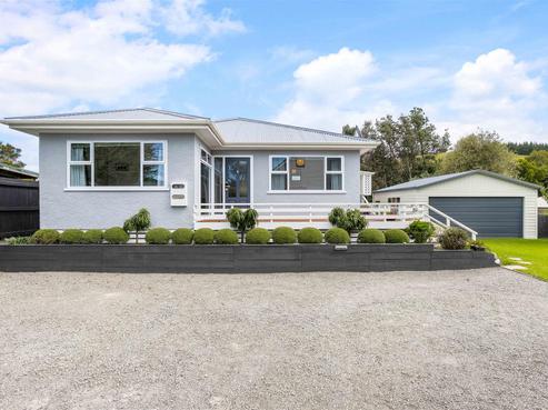 114 Everitt Crescent, Whangamata