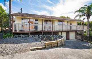 11 Cassandra Grove, Totara Vale