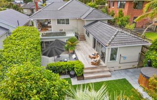 15 Rewa Road, Three Kings