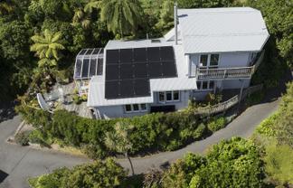 18 Ngaumatau Road, Point Howard, Eastbourne