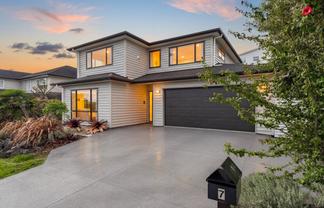 7 Wisteria Lane, Silverdale