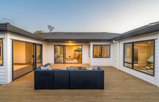 32 Ambleside Drive, Northpark