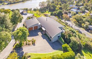 1 Shakespeare Road, Bastia Hill