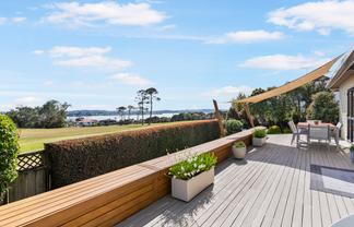 15 Monet Grove, West Harbour