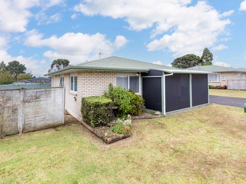 3/8 Village Place, Tuakau