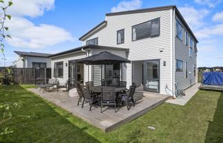 11 Koiora Road, Clarks Beach
