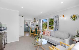 3/2 Alice Street, Alicetown