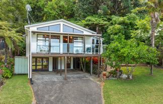 111 Main Road, Tairua