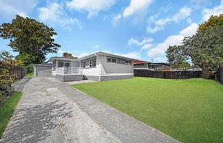 27 Sandrine Avenue, Clover Park