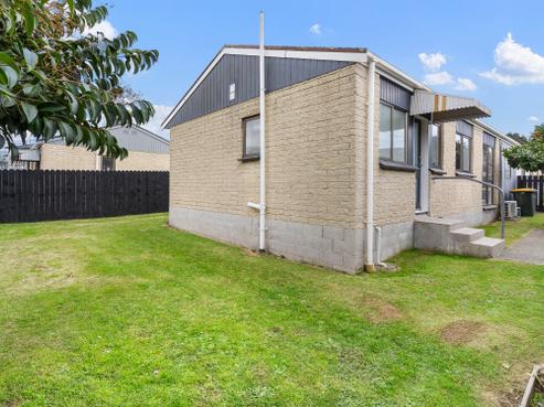 2/36 Trentham Road, Papakura