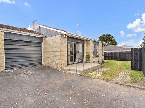 2/36 Trentham Road, Papakura