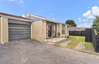 2/36 Trentham Road, Papakura