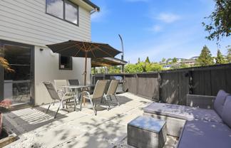 27 Clifton Terrace, Brookfield