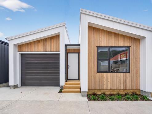 1105 High Street, Taita