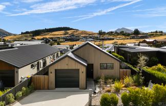 6 McNeil Crescent, Wanaka