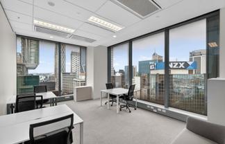 Efficient Commercial Bay Workspace + Amenities