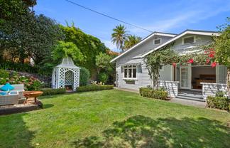 23 Ewen Alison Avenue, Devonport