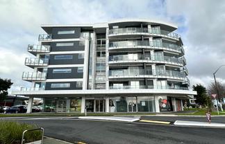 Large Retail Vacancy 