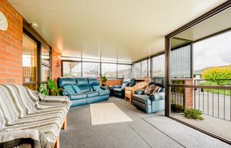 30 Stirling Place, Marchwiel