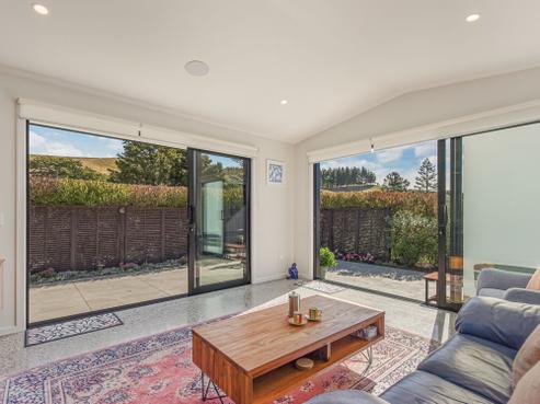 59 Sunningdale Drive, Stoke
