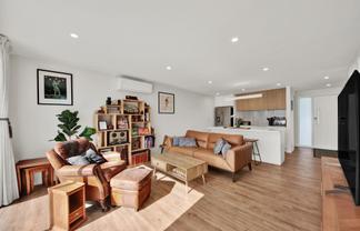 6/24 Dampier Street, Woolston