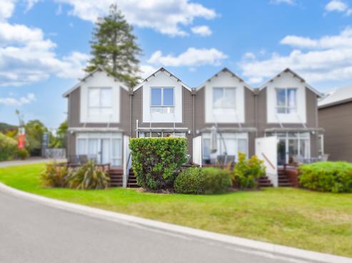 13/1420 Hamurana Road, Mourea
