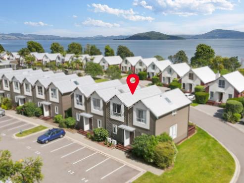 13/1420 Hamurana Road, Mourea