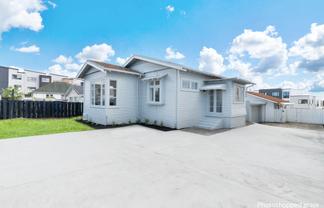 3147 Great North Road, New Lynn