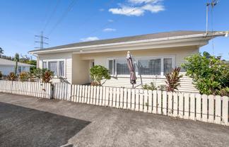 3B Fulton Crescent, Otara