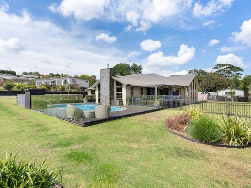 11 Bernora Crescent, Bombay