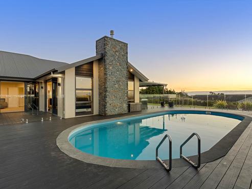 11 Bernora Crescent, Bombay