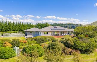 1127 Pourerere Road, Omakere